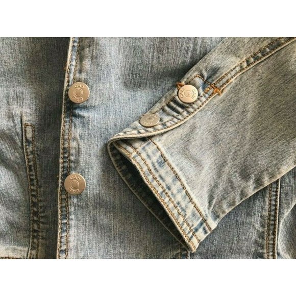 CAbi Jean Jacket Blazer Light Blue Denim Womens Size 4 Button Front and Sleeves - Picture 6 of 6